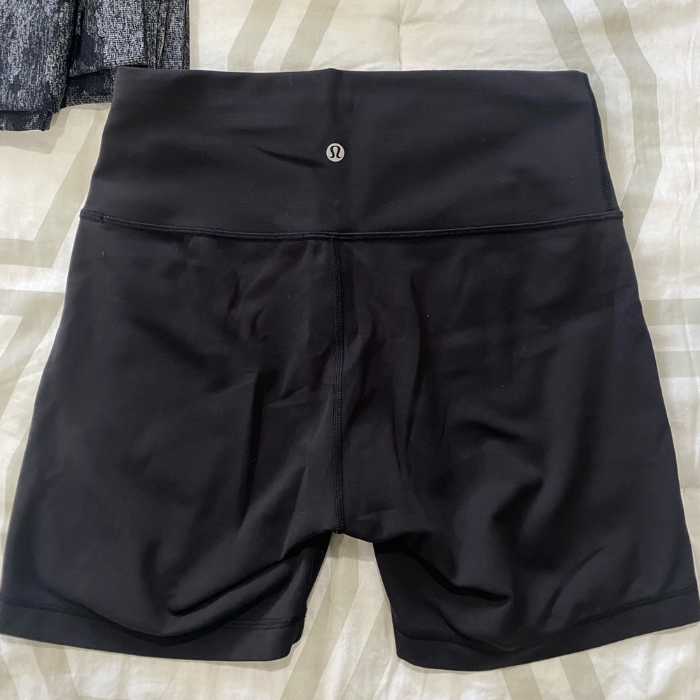 Lululemon Wunder Train Highrise shorts